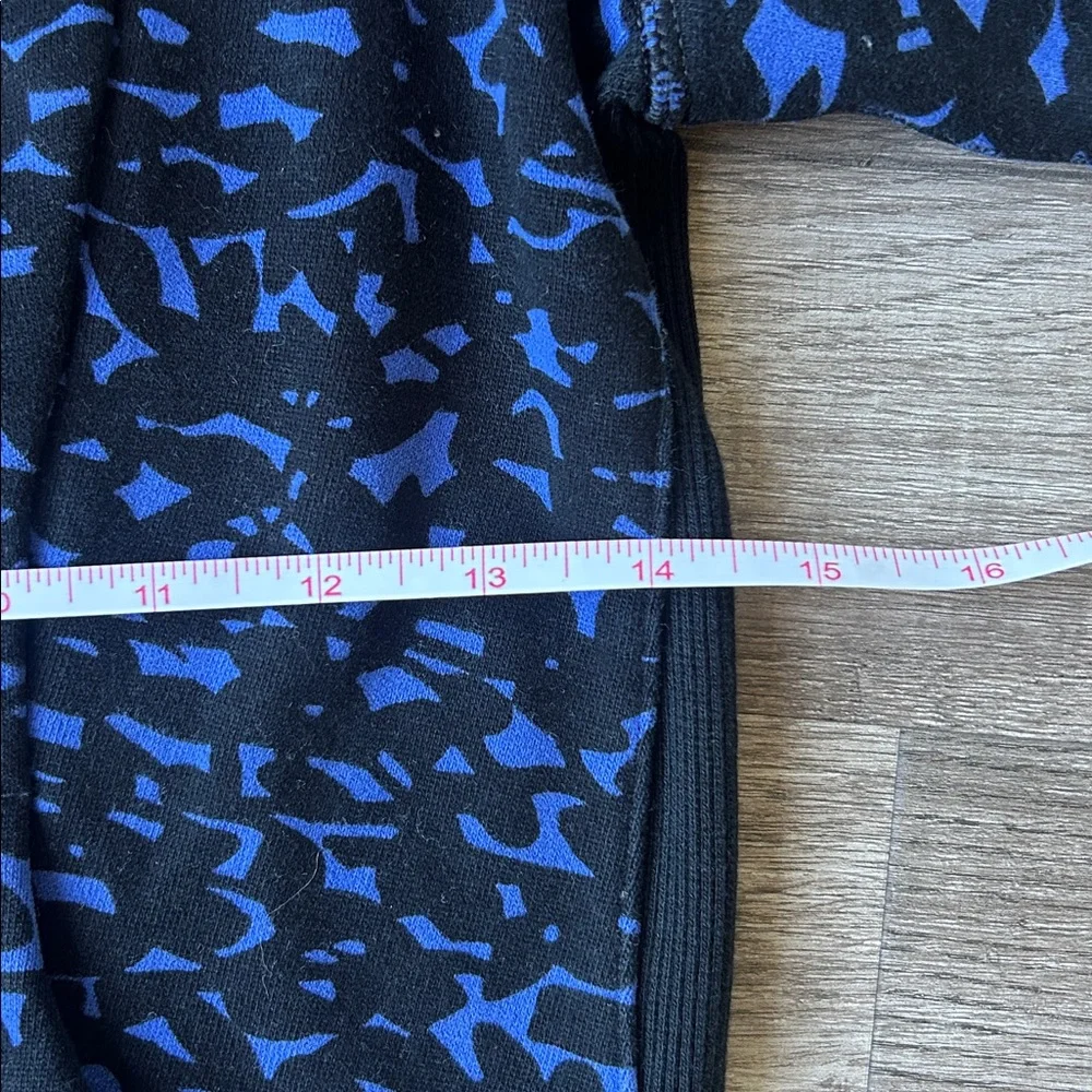 Lululemon scuba Black and Blue Patterned Hoodie size 2 - Picture 5 of 7